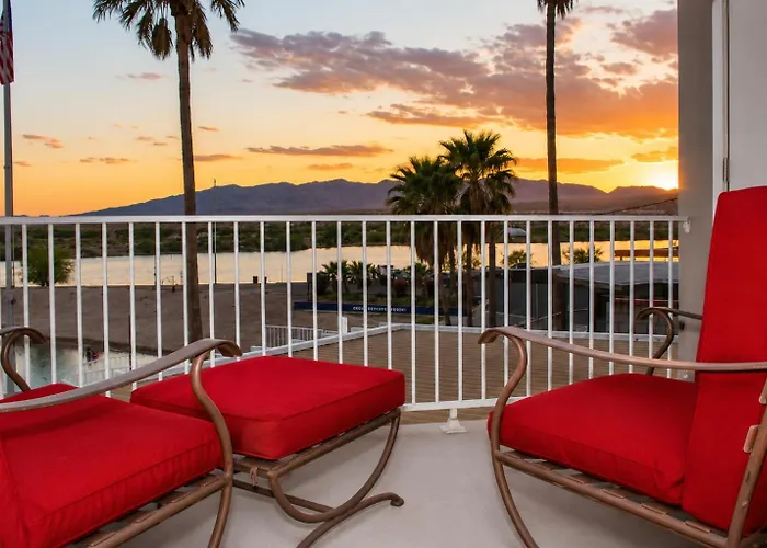 Riverfront Ruby Red With Private Dock & View *