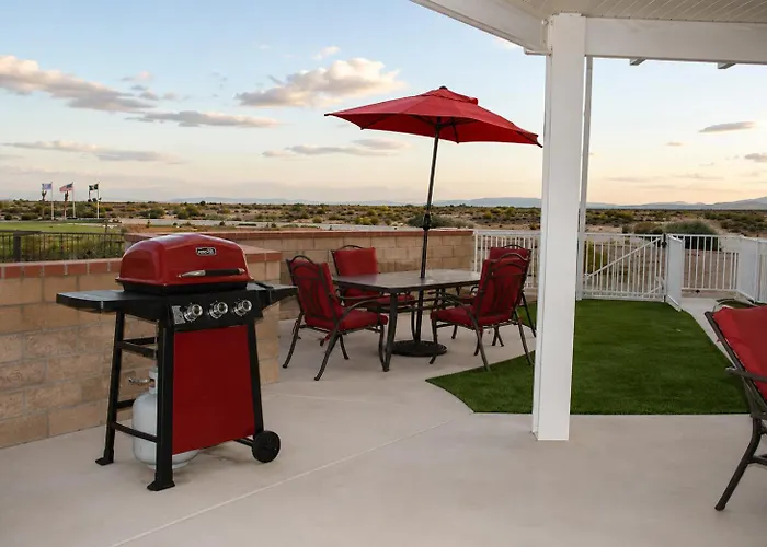 Сasa de vacaciones Riverfront Ruby Red With Private Dock & View